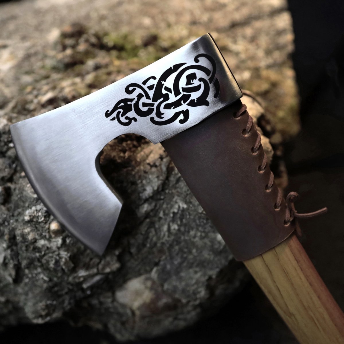 Compact Camping Axe "Skarnulf"