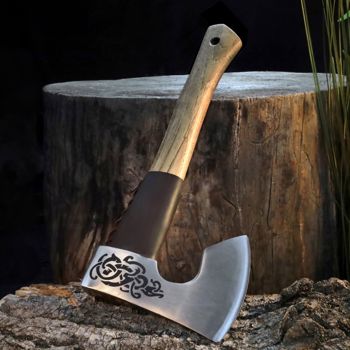 Compact Camping Axe "Skarnulf"