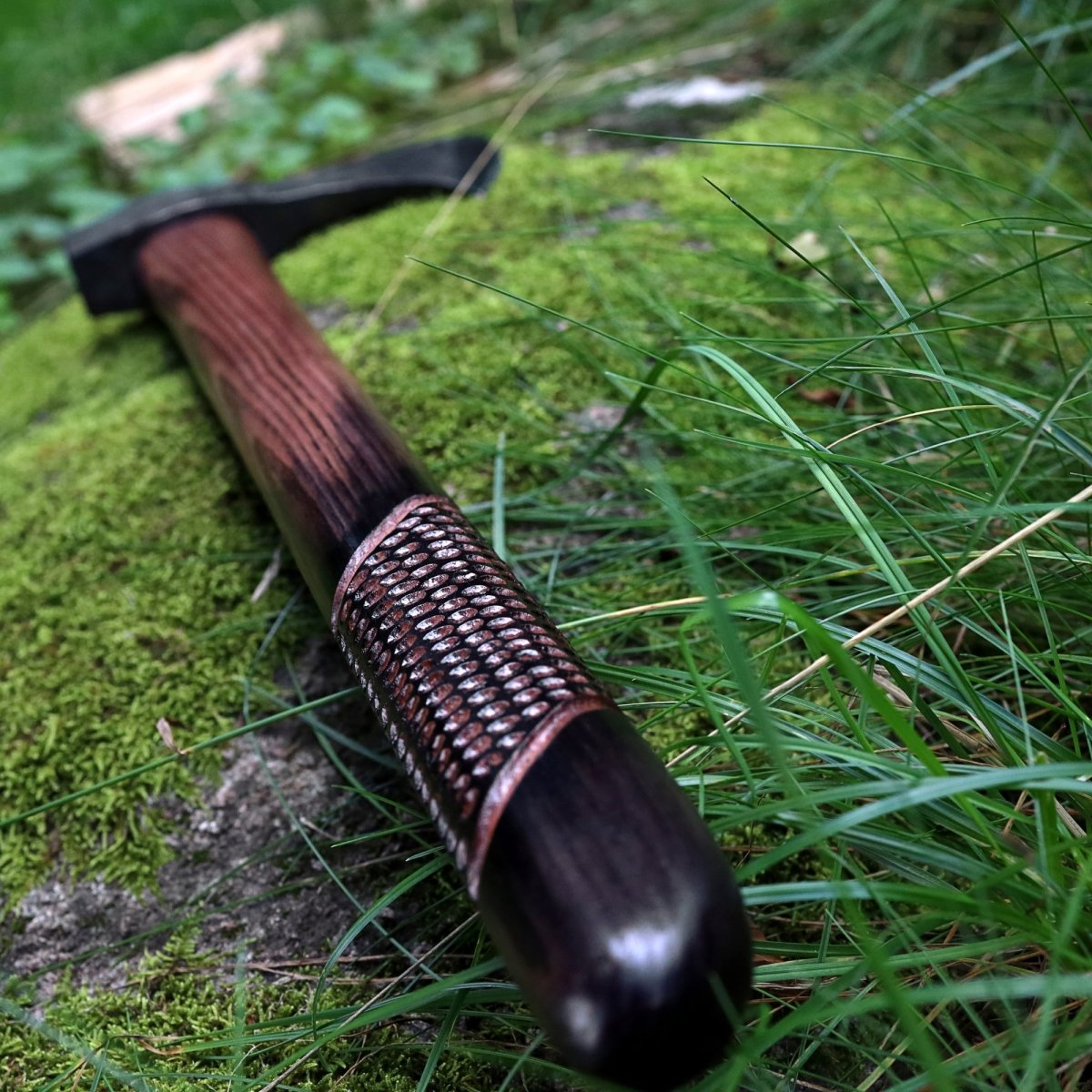 Forged Tomahawk "Blood Leaf"