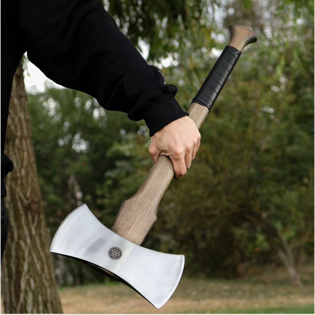 Functional double bit axe "Vargstal"