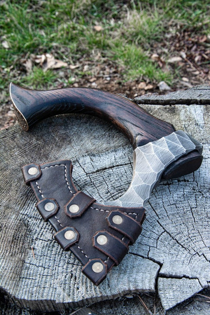 Hand forged hatchet "Skarpt Nebb" with leather cover