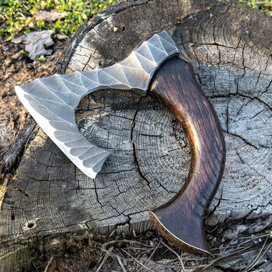 Hand forged hatchet "Skarpt Nebb" with leather cover