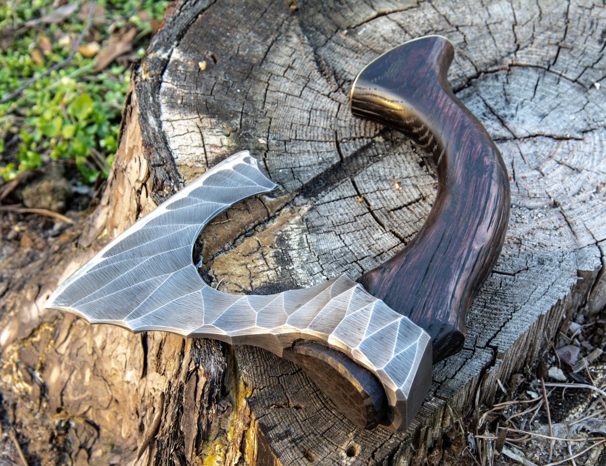 Hand forged hatchet "Skarpt Nebb" with leather cover